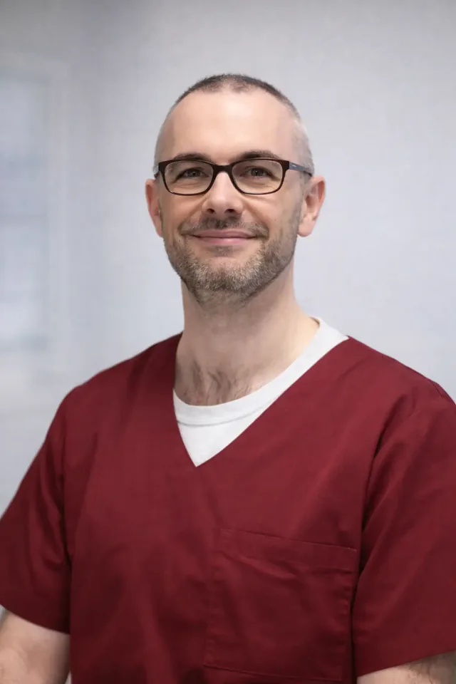 dr n. med. Krakowiak Michał — Neurochirurg, ProfessMed Gdańsk